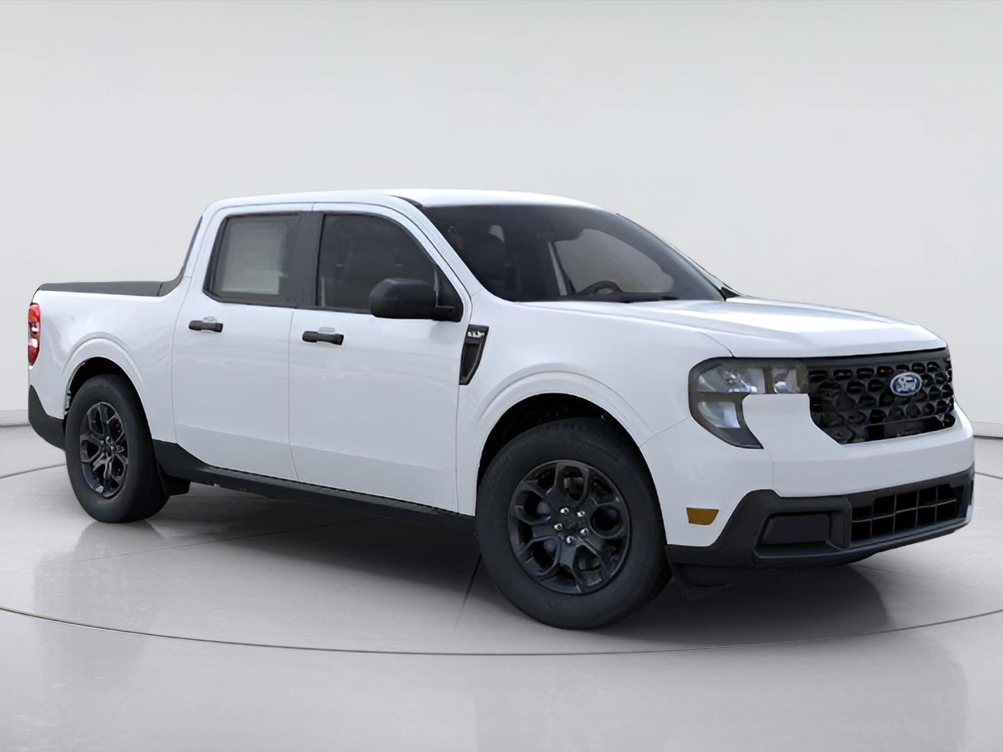 New 2026 Oxford White Ford XLT image 7