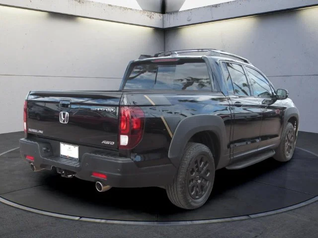 Certified Used 2022 Crystal Black Pearl Honda AWD BLACK EDITION image 5