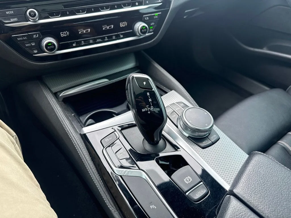 Used 2019 Alpine White BMW 540i xDrive image 46