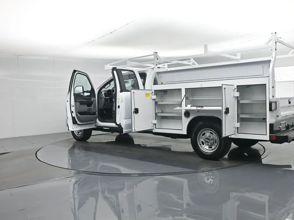 New 2026 Oxford White Ford XL image 31