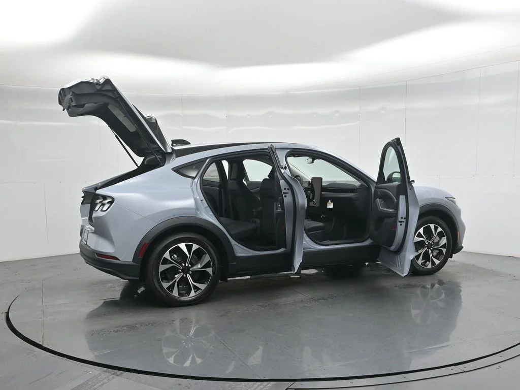 New 2026 Glacier Gray Metallic Tri-coat Ford Select image 4