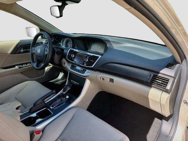 Used 2014 Silver Honda EX-L image 13