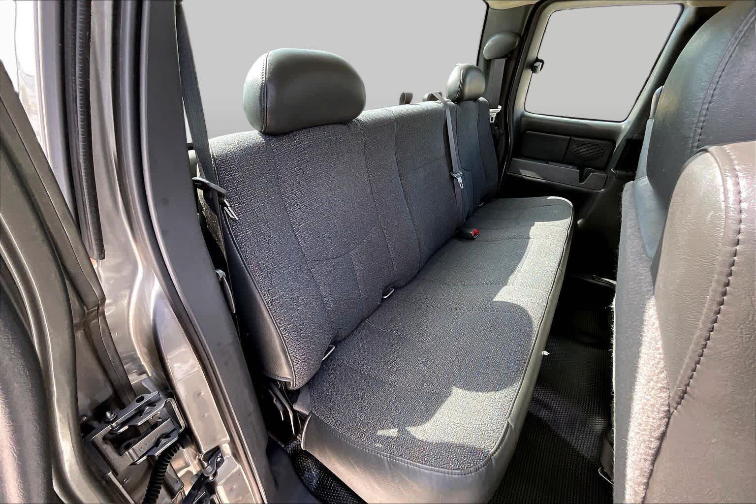 Used 2006 Graystone Metallic Chevrolet Work Truck image 17