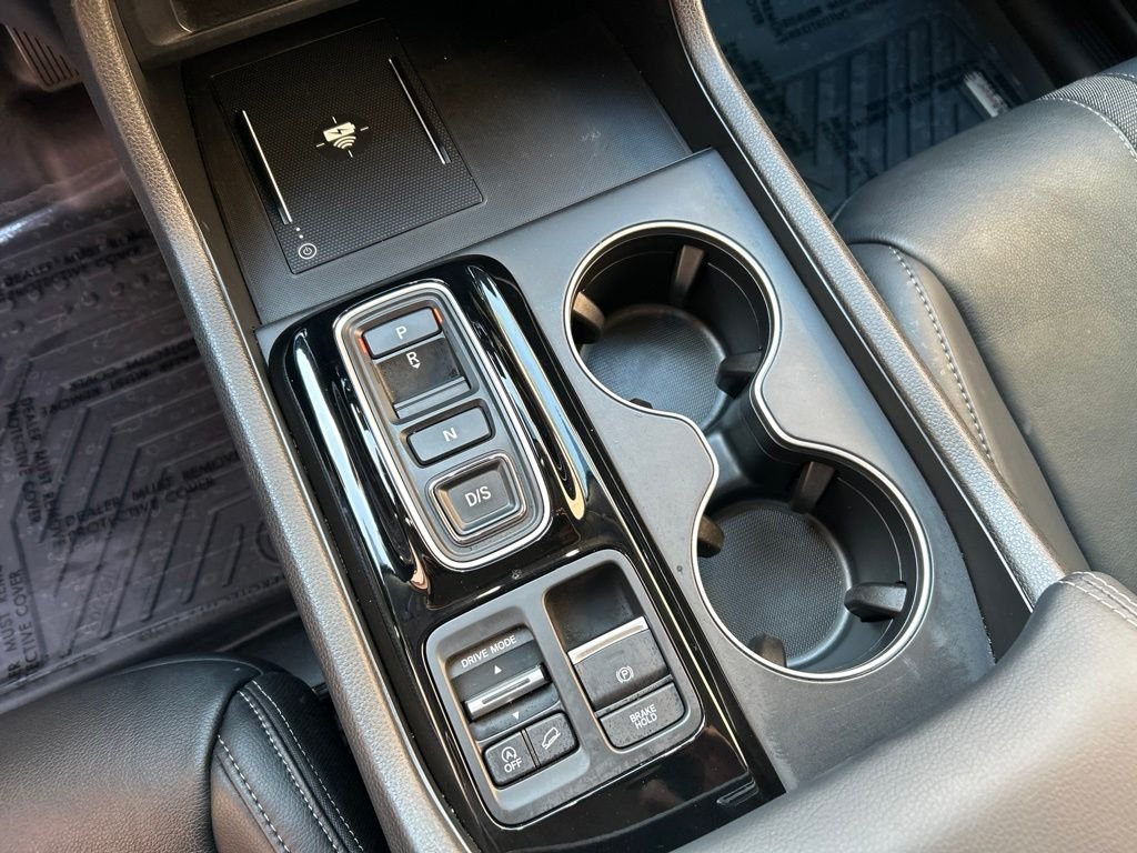 Used 2025 White Honda EX-L image 15
