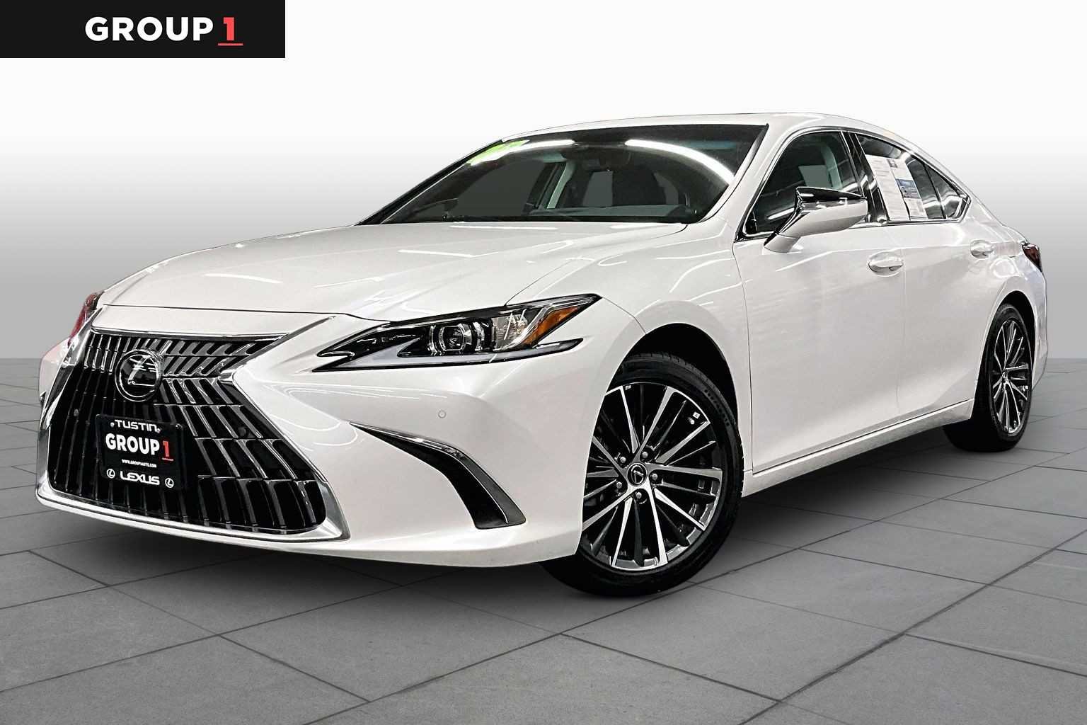 2025 Lexus ES 350 350's photo