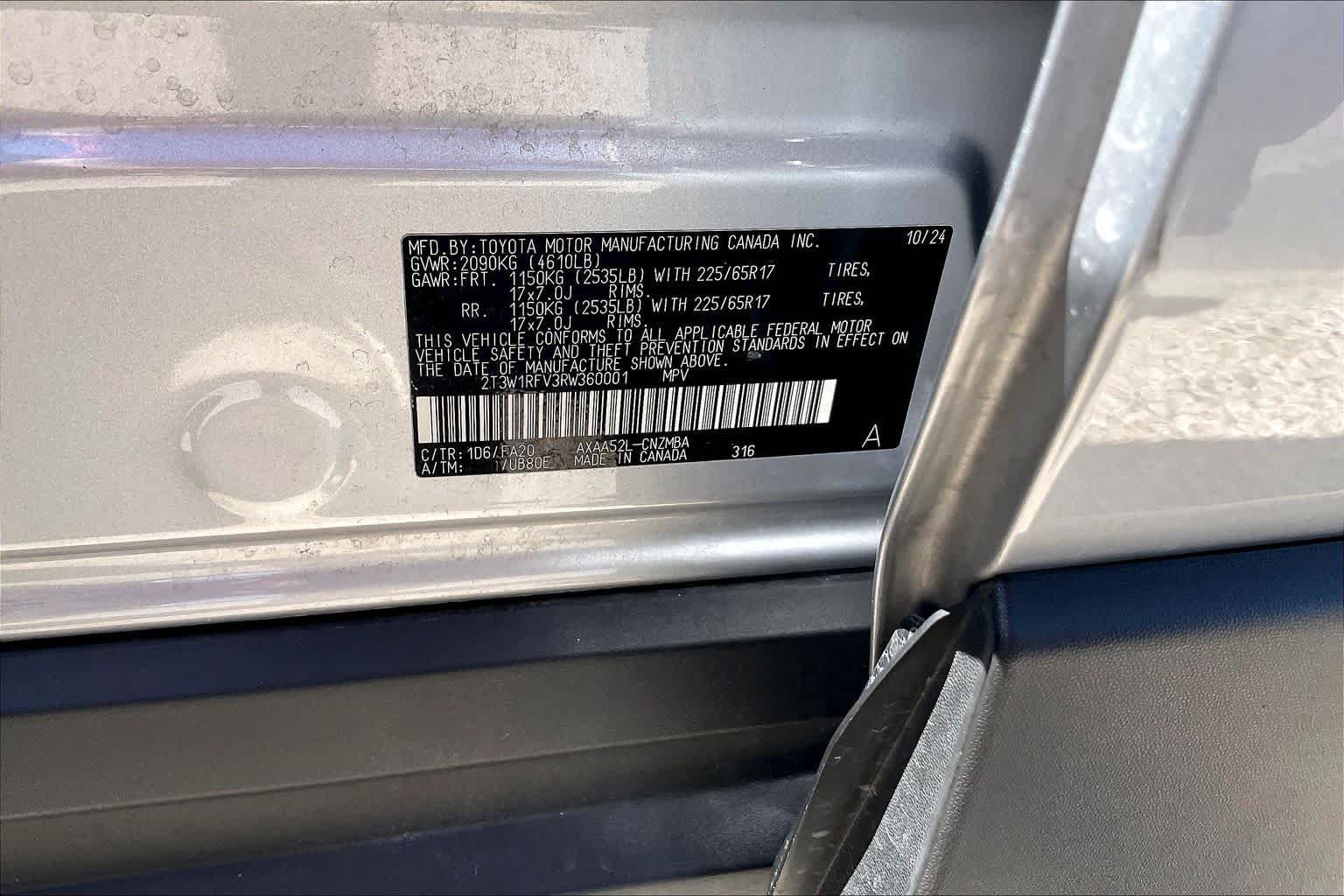 Used 2024 Silver Sky Metallic Toyota XLE image 35