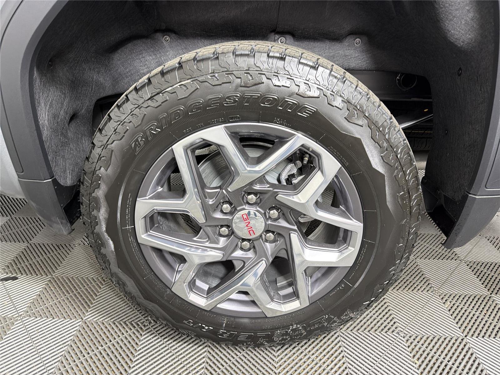 2026 GMC Sierra 1500 SLT - Photo 17