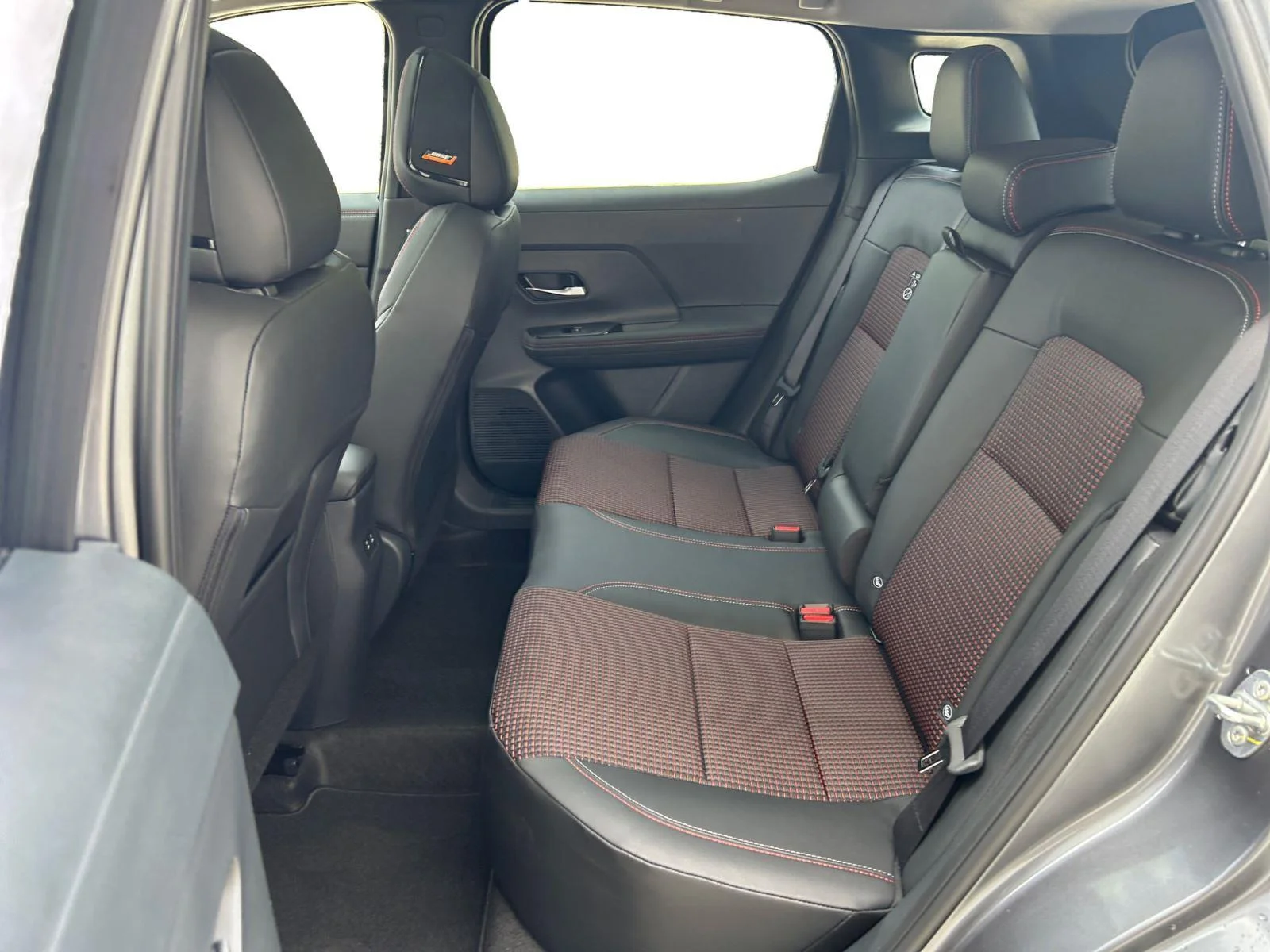 2025 Nissan Kicks SR AWD - Photo 21