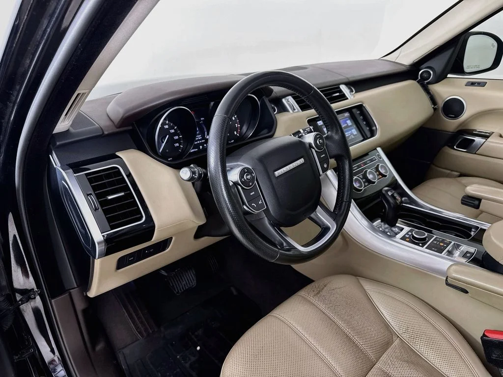 Used 2016 Black Land Rover 3.0L V6 Supercharged HSE image 9
