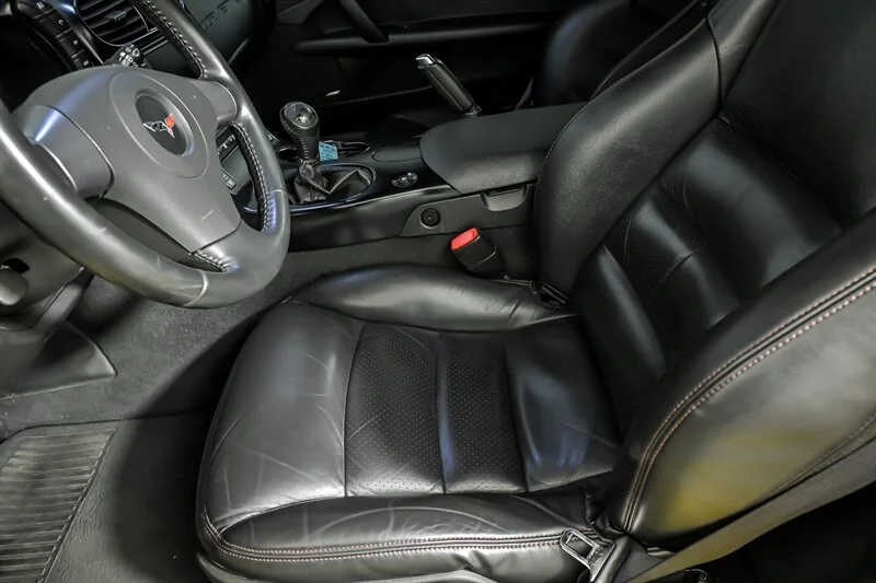 Used 2006 Velocity Yellow Tintcoat Chevrolet Z06 image 17