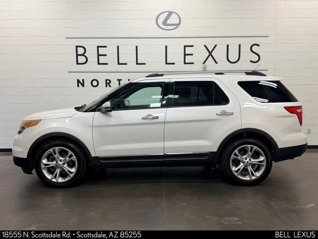 Used 2012 White Ford Limited image 7