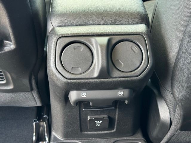 New 2026 Hydro Blue Pearl-Coat Exterior Paint Jeep Mojave image 19