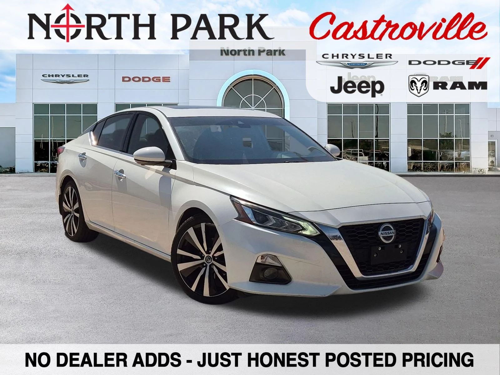 Used 2019 White Nissan 2.5 Platinum image 1