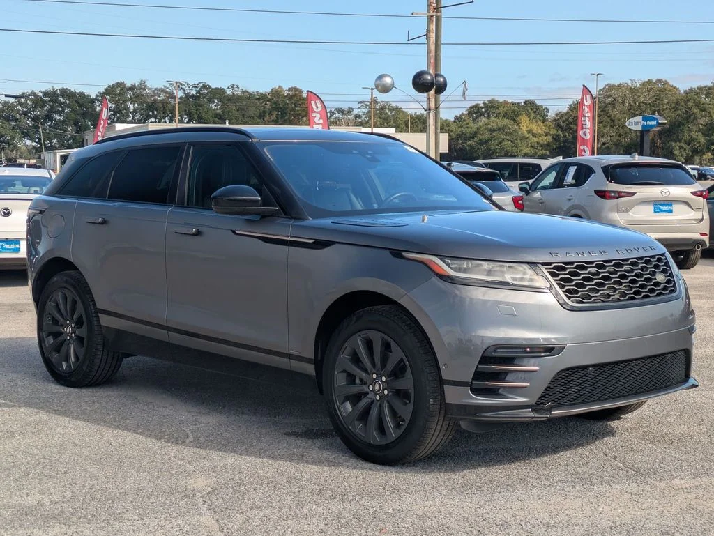 Used 2018 Gray Land Rover SE R-Dynamic image 7