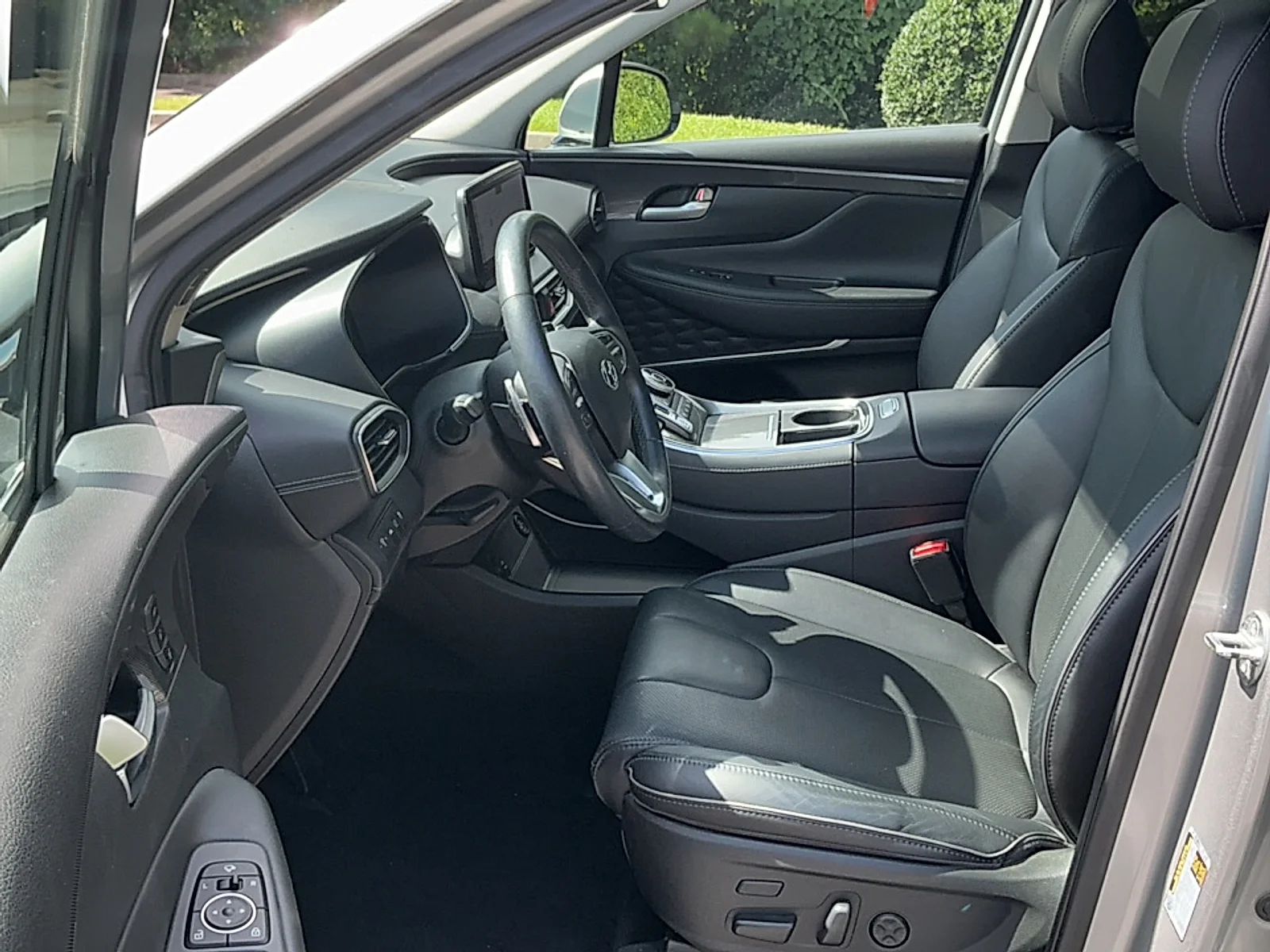 Used 2023 Shimmering Silver Hyundai Limited image 13