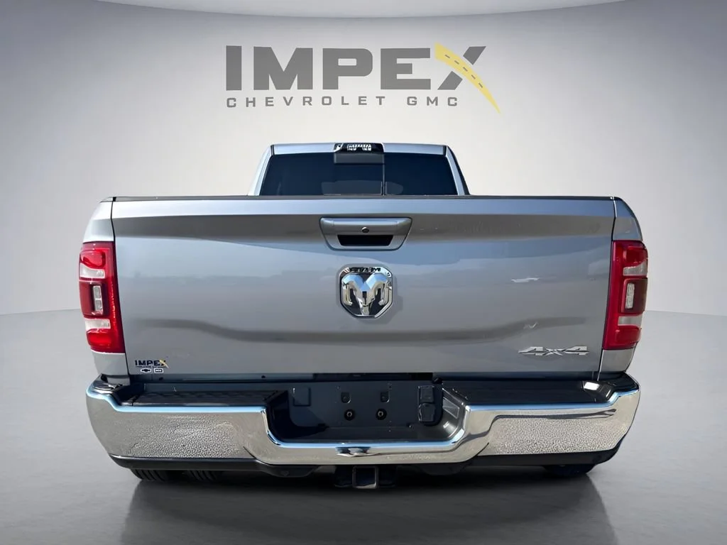 Used 2024  Ram Laramie image 3