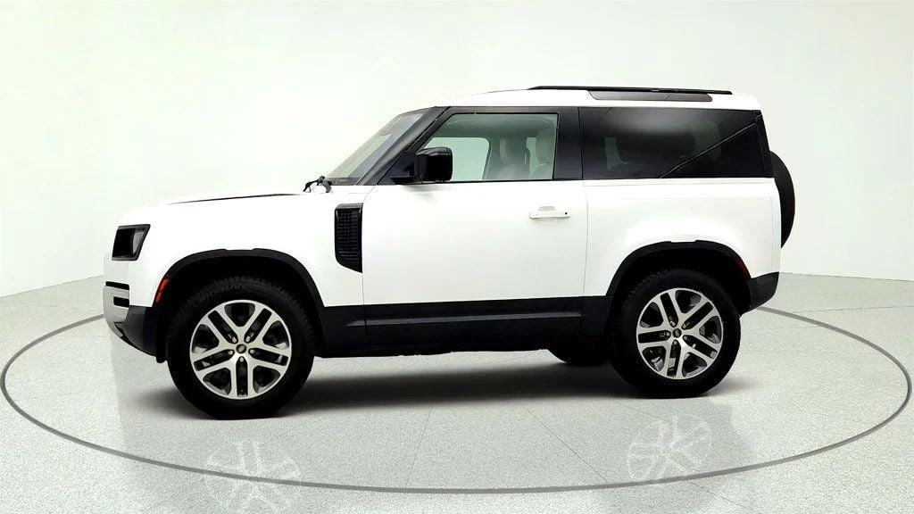 Used 2021 Fuji White Land Rover 90 S AWD w/ Premium LED Lights & Meridian Audio image 8