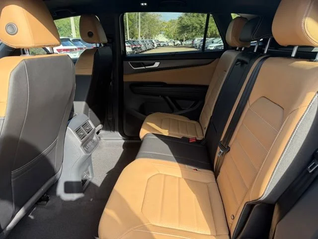 New 2026 pure gray Volkswagen 2.0T SEL R-Line Black image 7