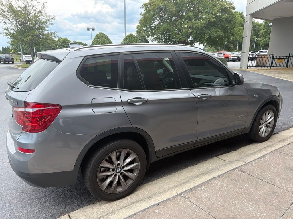 Used 2017 Gray BMW sDrive28i image 4
