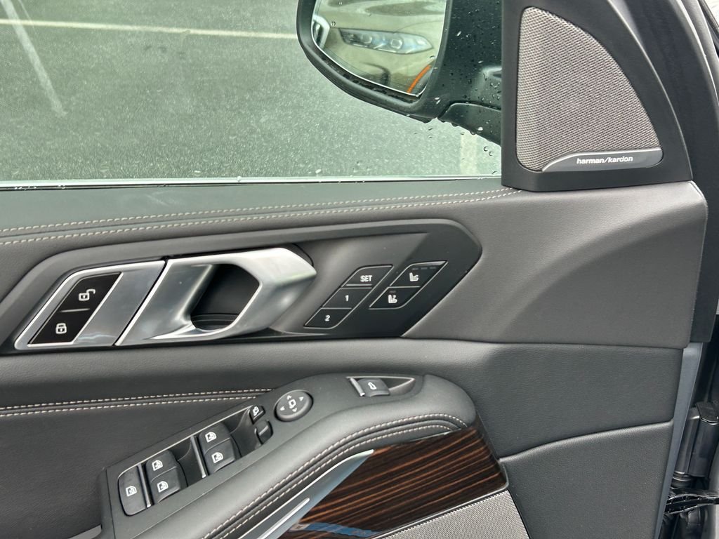New 2026 Skyscraper Grey Metallic BMW xDrive40i image 12