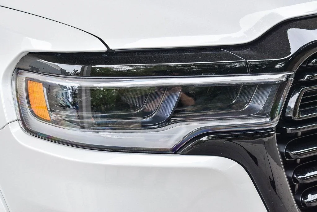 2025 RAM 1500 Limited - Photo 8