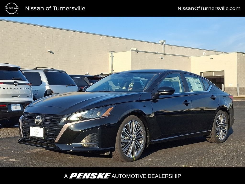 New 2026 Super Black Nissan 2.5 SV image 1