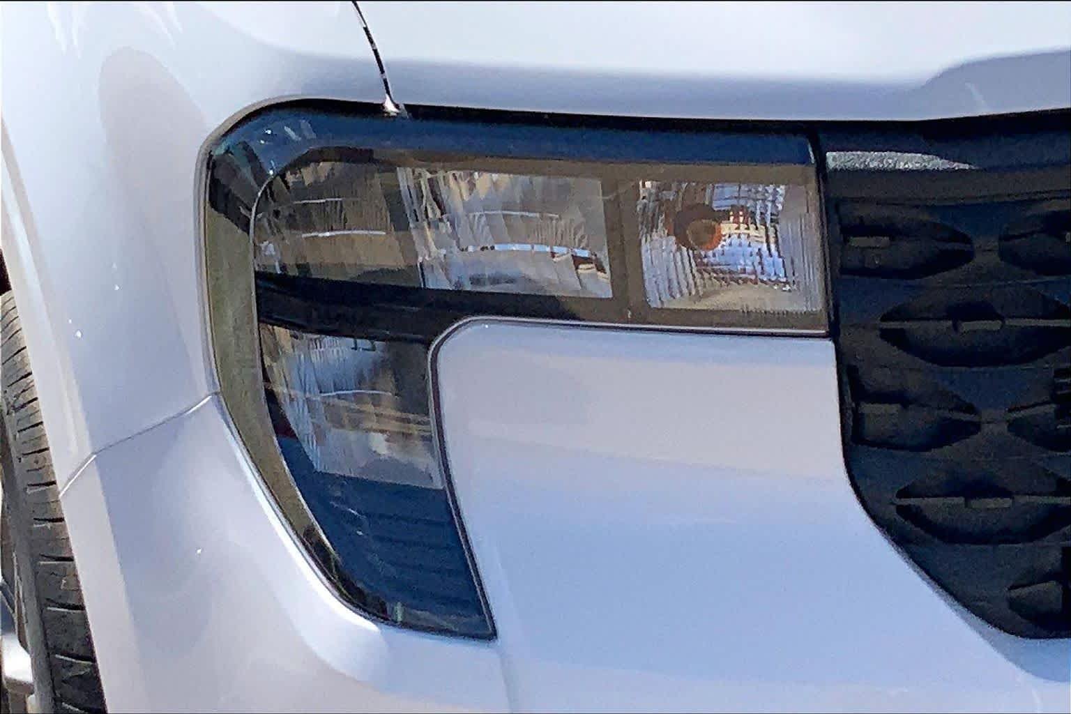New 2026 Oxford White Ford XLT image 13