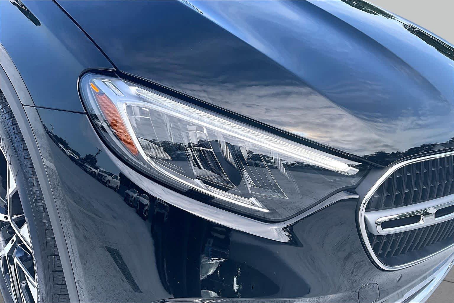 Used 2025 Obsidian Black Metallic Mercedes-Benz GLC 350e image 28