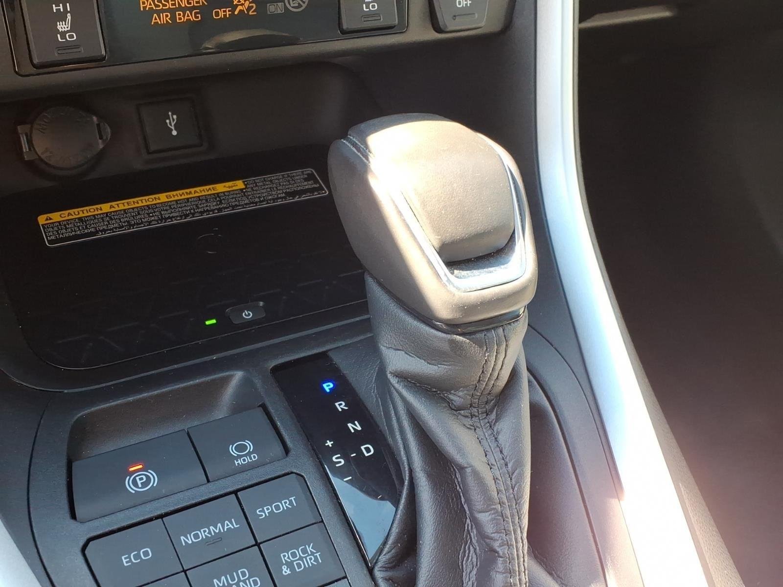 Used 2021 SILVER TOYOTA  image 8