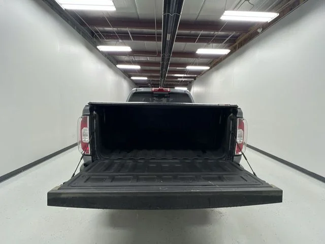 Used 2021 Gray GMC AT4 w/Cloth image 23