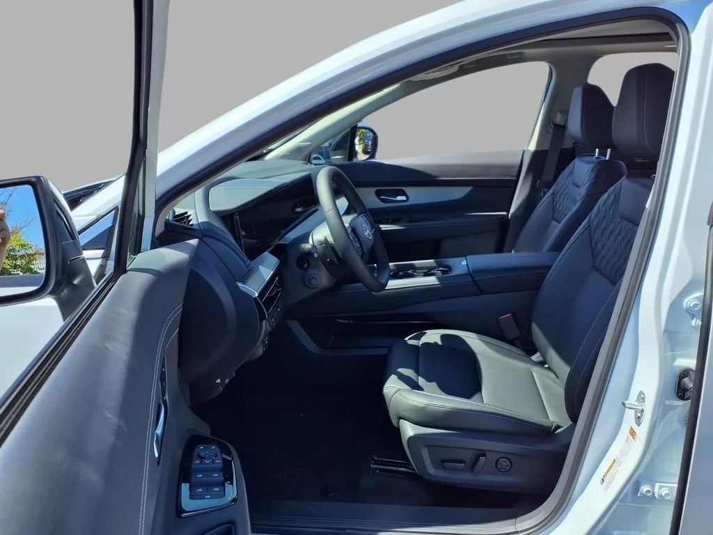 New 2027 Everest White Pearl TriCoat Nissan Platinum image 20