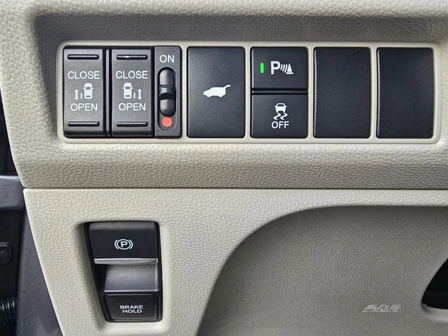 2025 Honda Odyssey Touring - Photo 29
