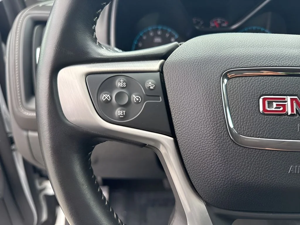 Used 2018 White GMC SLE1 image 12