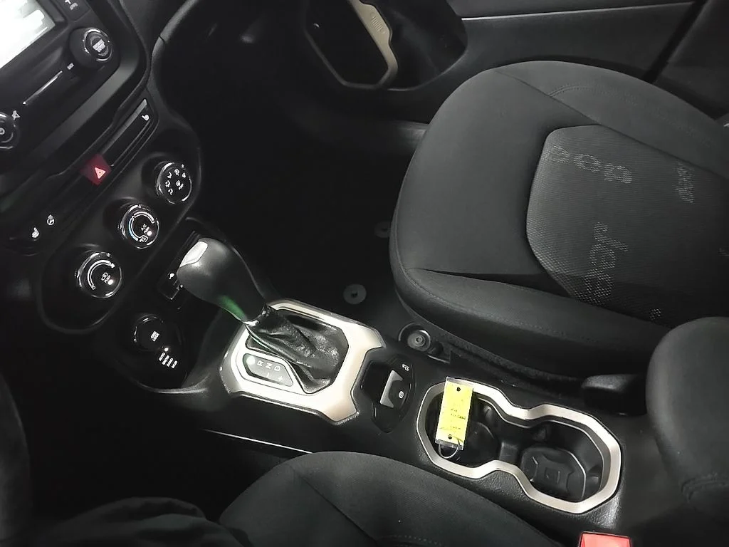 Used 2016 Black Jeep Latitude image 29