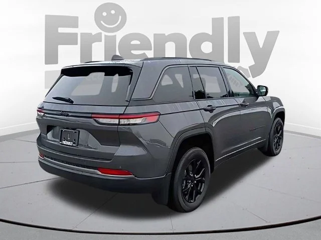 New 2026 Baltic Gray Metallic Clear-Coat Exterior Paint Jeep Altitude image 5