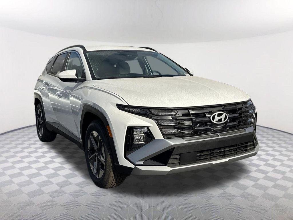 New 2026 White Hyundai SEL FWD image 3