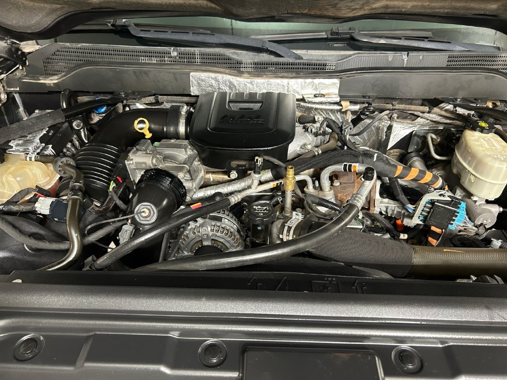 Used 2016 Gray Chevrolet Work Truck image 19