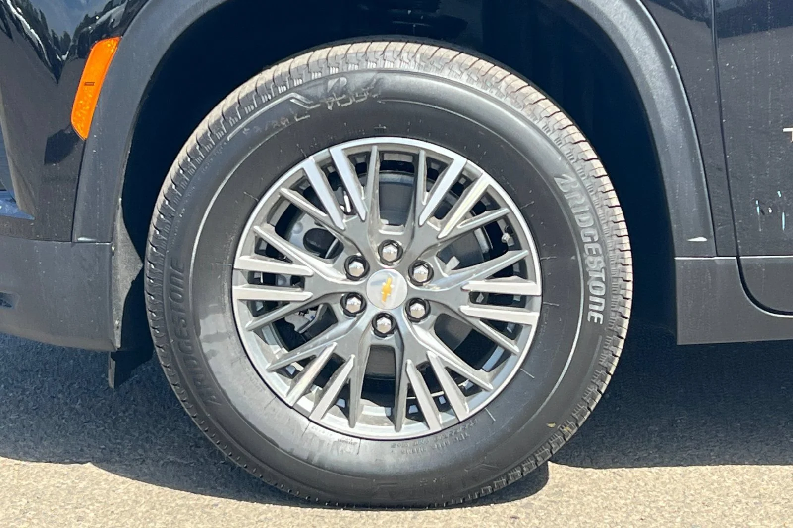 New 2027 Mosaic Black Metallic Chevrolet LT image 26