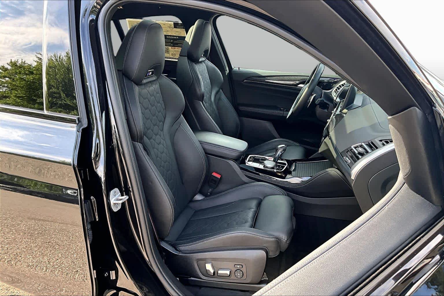 Used 2023 Black Sapphire Metallic BMW  image 7