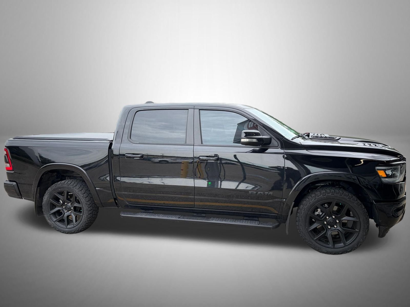 Used 2020 Black Ram Laramie image 2