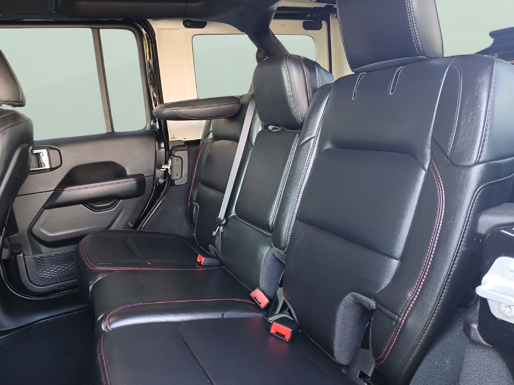 Used 2022 Black Jeep Unlimited Rubicon image 25