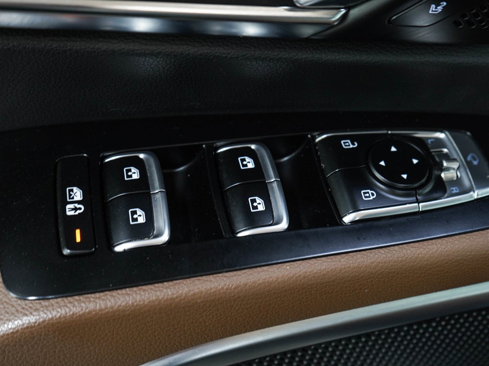 Used 2022 Black Copper Kia SX AWD image 24