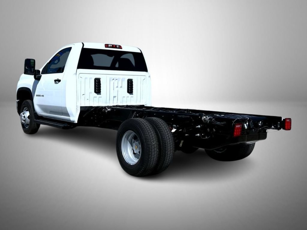 New 2026 Summit White Chevrolet Work Truck image 7