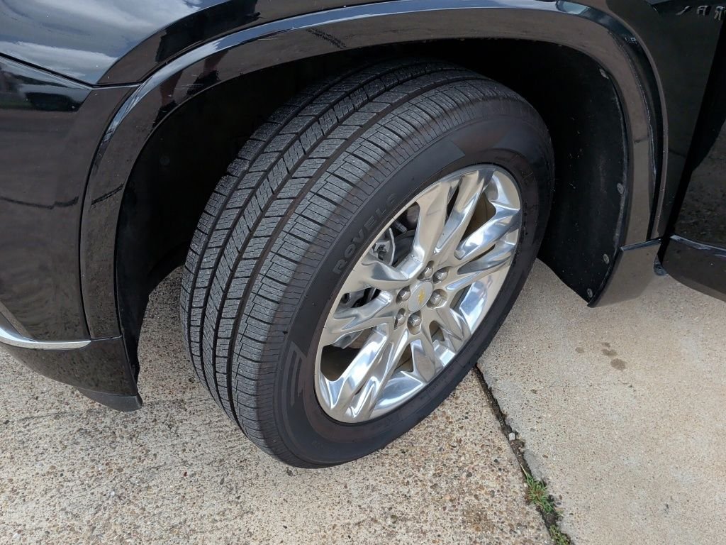 Used 2021 Black Chevrolet High Country image 53