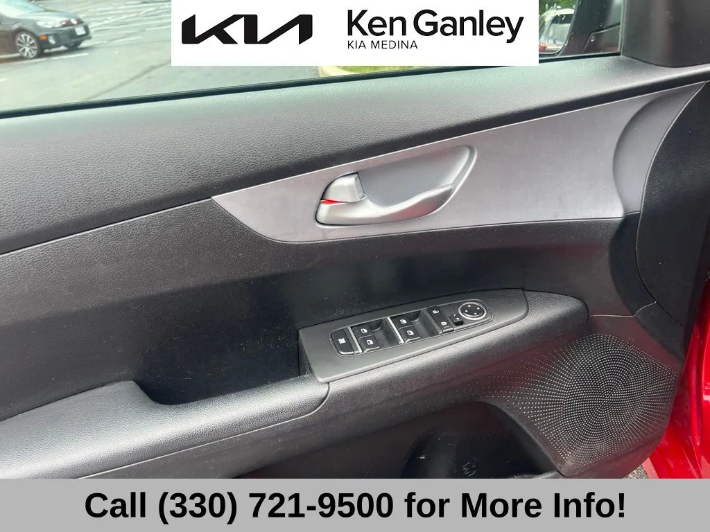 2023 Kia Forte LXS - Photo 27