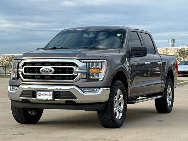 Used 2022 Gray Ford XLT image 3