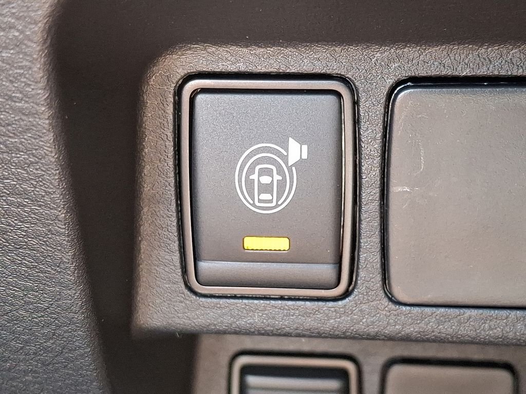 2026 Nissan Frontier — photo 18
