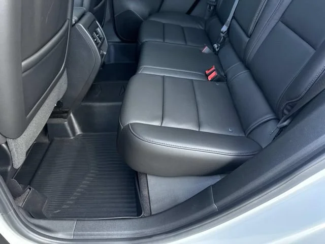 Used 2019 CRYSTAL WHITE TRICOAT Cadillac AWD Sport image 58