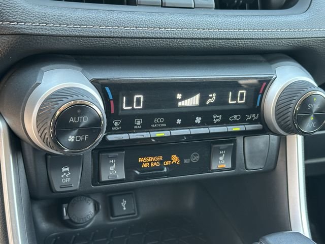 Used 2022 Silver Toyota XLE Premium image 19