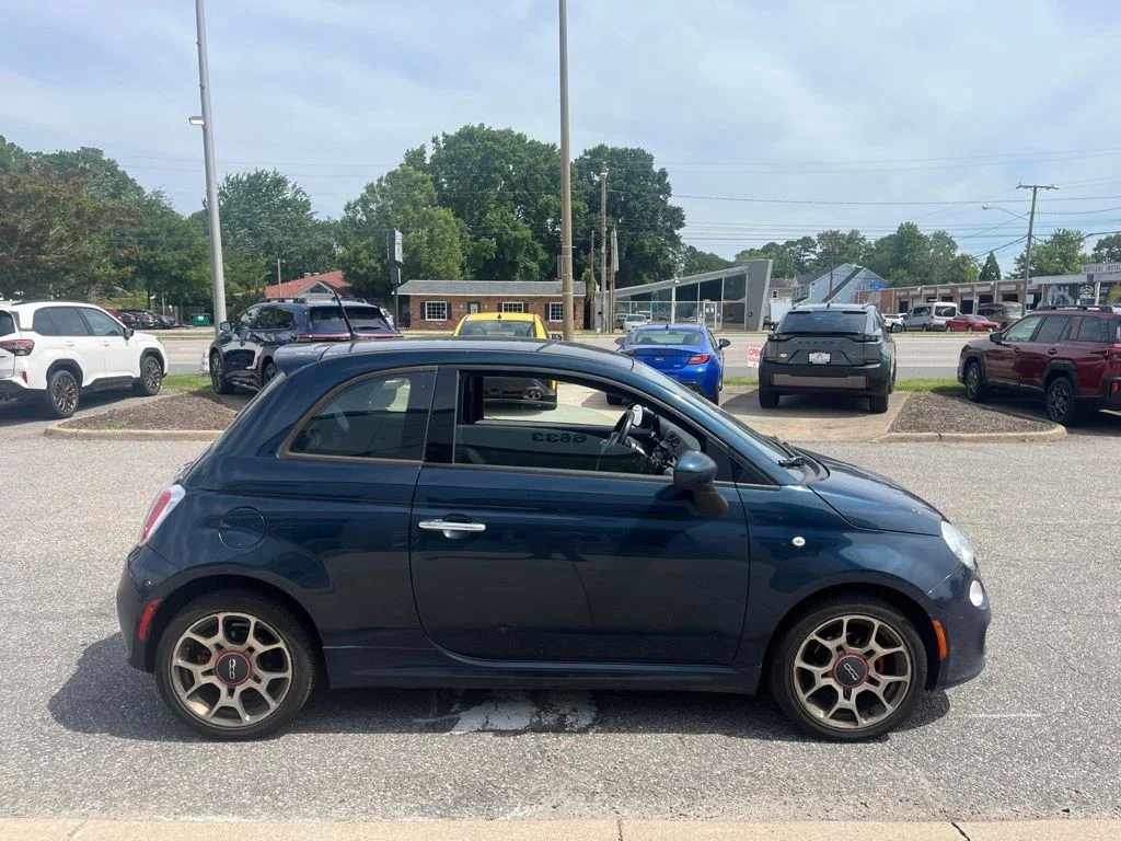 Used 2015 Blue FIAT Sport image 3